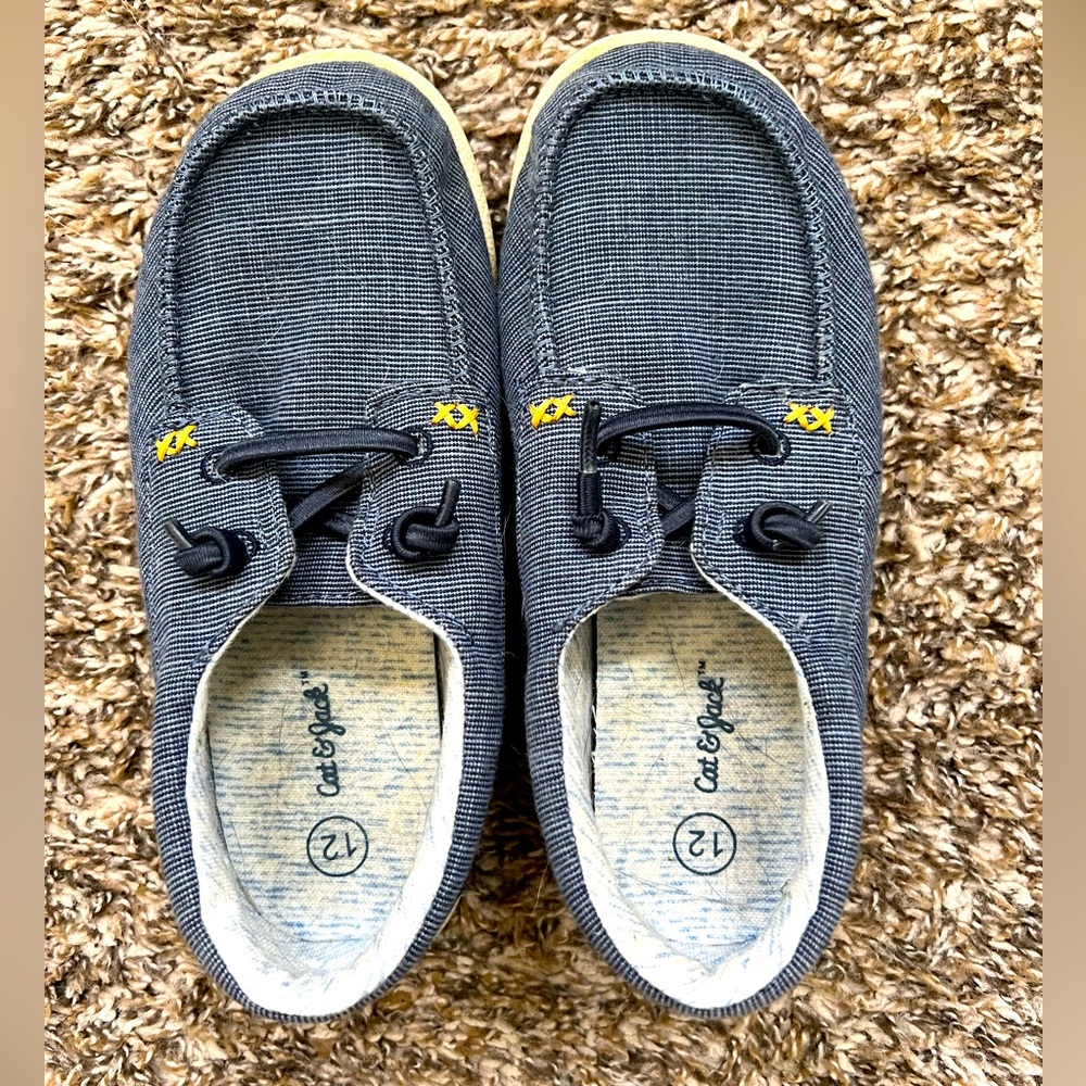 Toddler Boys slip on shoes.